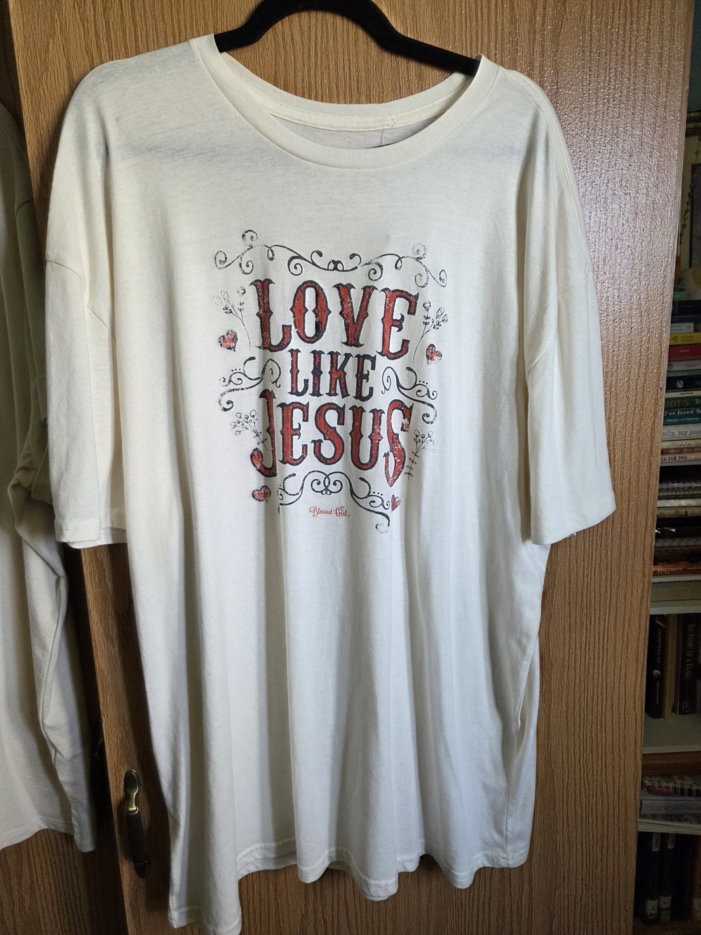 Love Like Jesus Graphic Tee - Cream Short Sleeve